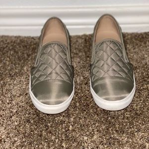 steve madden green slip on shoes size 7.5. Like new